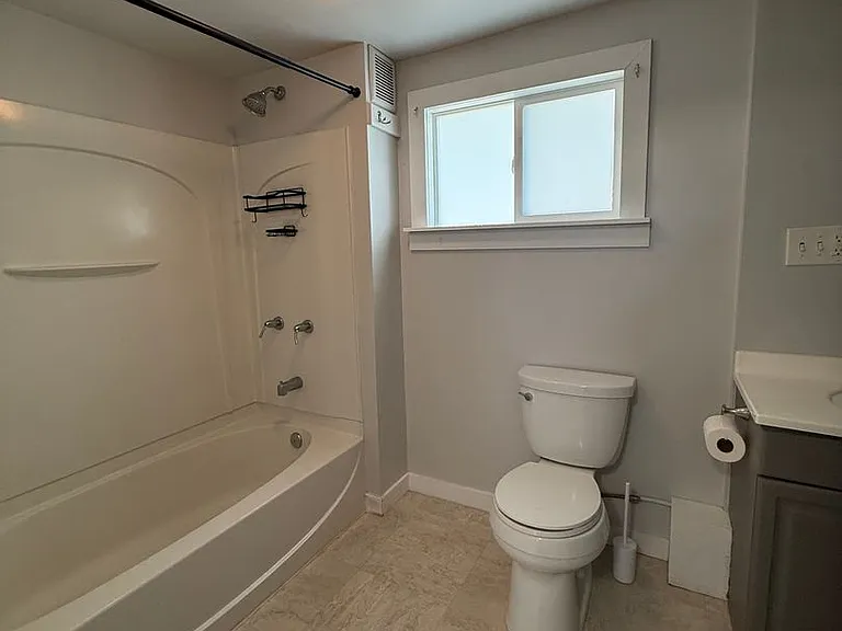 1005 W Park St — Photo 8