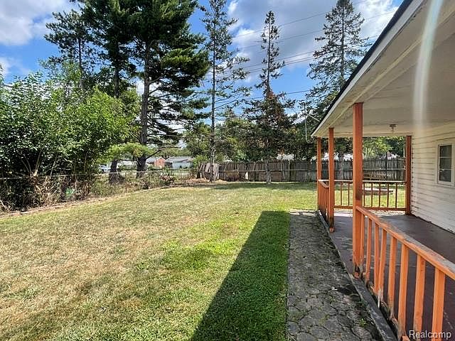 19th image of 29451 Steinhauer St