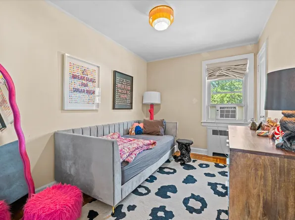 29 Exeter Street image 10 of 17