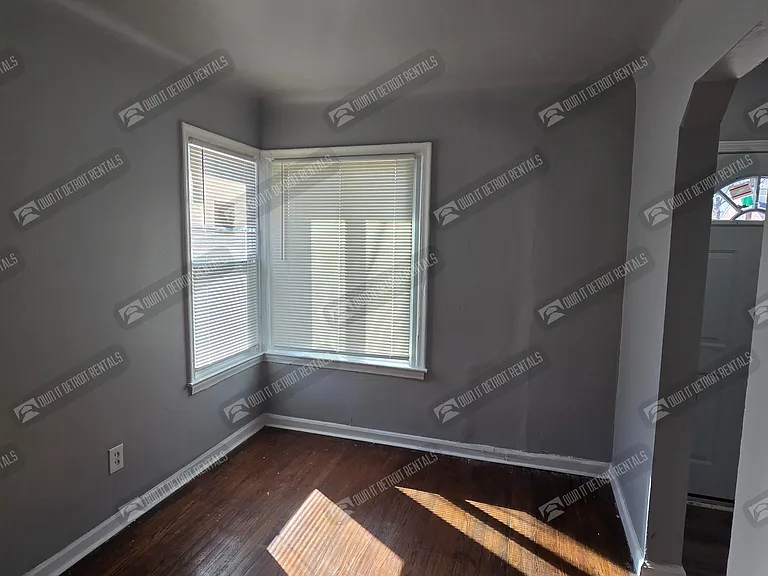 9310 Fielding St — Photo 5