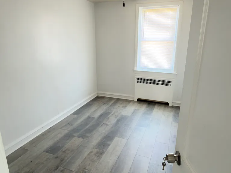 3051 Glenview St #2 — Photo 8