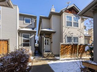 635 W 6th St S Unit 5, Lethbridge, AB T1J 2E4