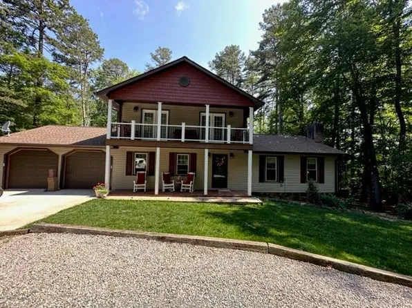 517 Overlook Ln, Clarksville, VA 23927