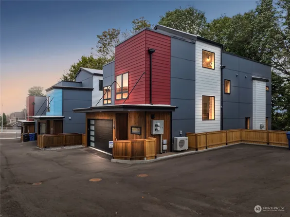 407 SW Thistle Street, Seattle, WA 98106