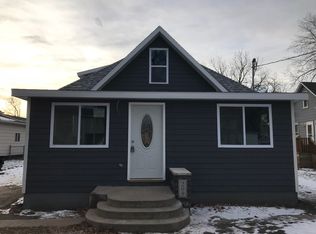 209 5th St NW, Minot, ND 58703