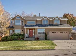 9939 S Summit View Dr, Sandy, UT 84092