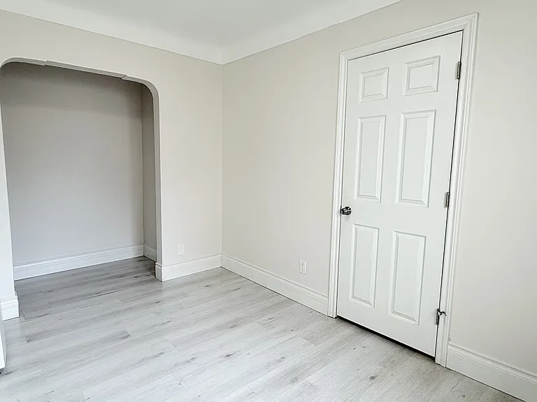 1073 Albert Rd #MAIN — Photo 3