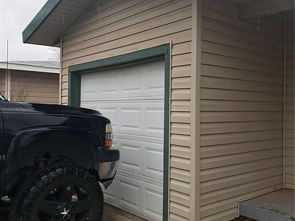 4th image of 1125 S Jefferson Dr