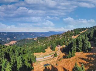 2469 Titlow Hill Rd, Blue Lake, CA 95525