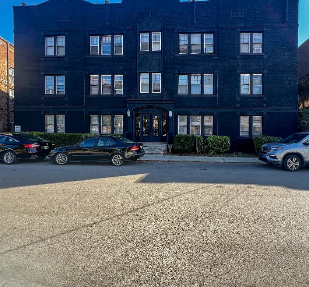 1411 Roycroft Ave — Photo 2