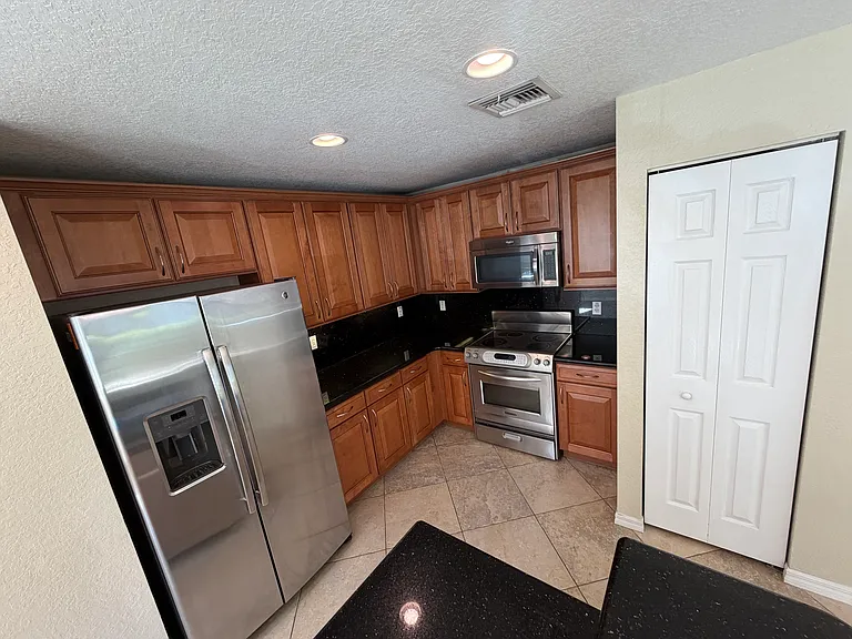 22159 Majestic Woods Way — Photo 16