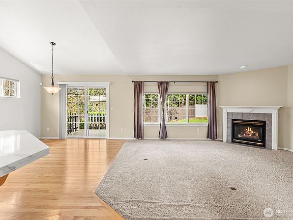 4th image of 16426 135th Avenue E
