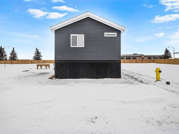 2nd image of 305 Calahoo Rd #323