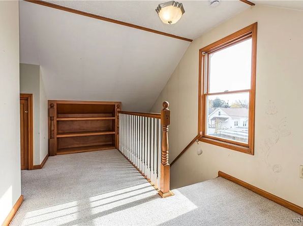 3819 Stickney Ave #1
