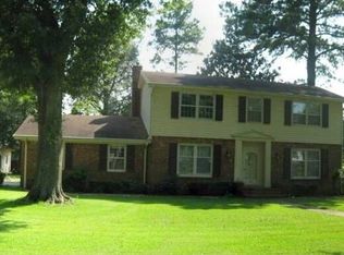304 E Griswold St, Selma, NC 27576