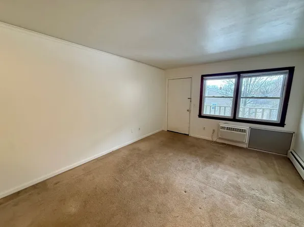 Harbortree Apartments, 151-171 Oneco Ave #171-09, New London, CT 06320