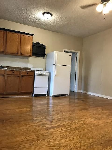 2nd image of 214 S Cedar Ave APT 5