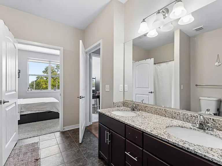 1122 Litton Ave #319 — Photo 3