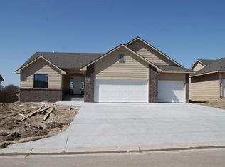 12437 E Casa Bella Ct, Wichita, KS 67207