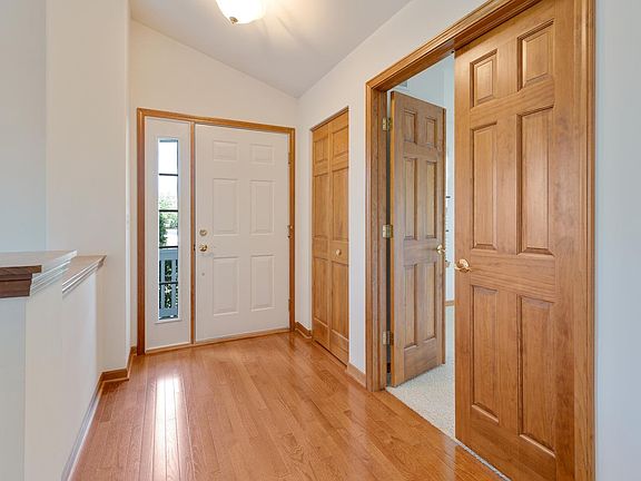 4th image of 1368 Waverly Dr