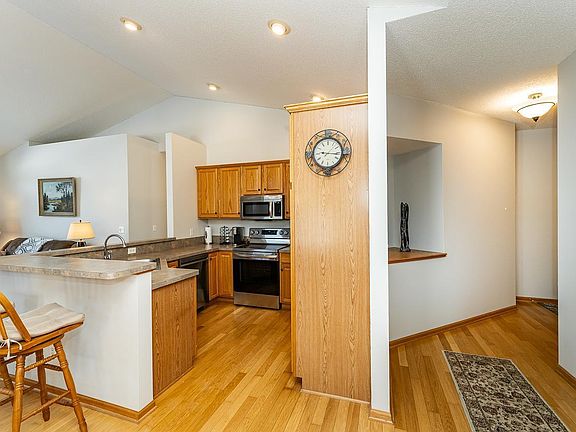 3rd image of 3069 Monroe Dr NW