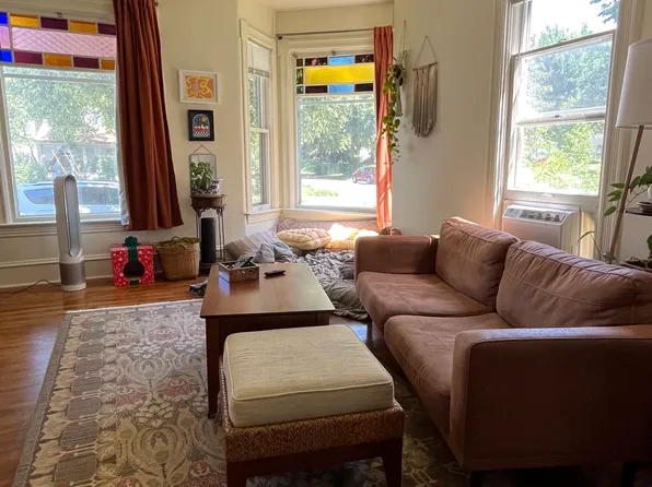 726 24th Ave NE Floor 1, Minneapolis, MN 55418