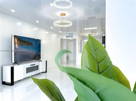 501 Three Islands Blvd