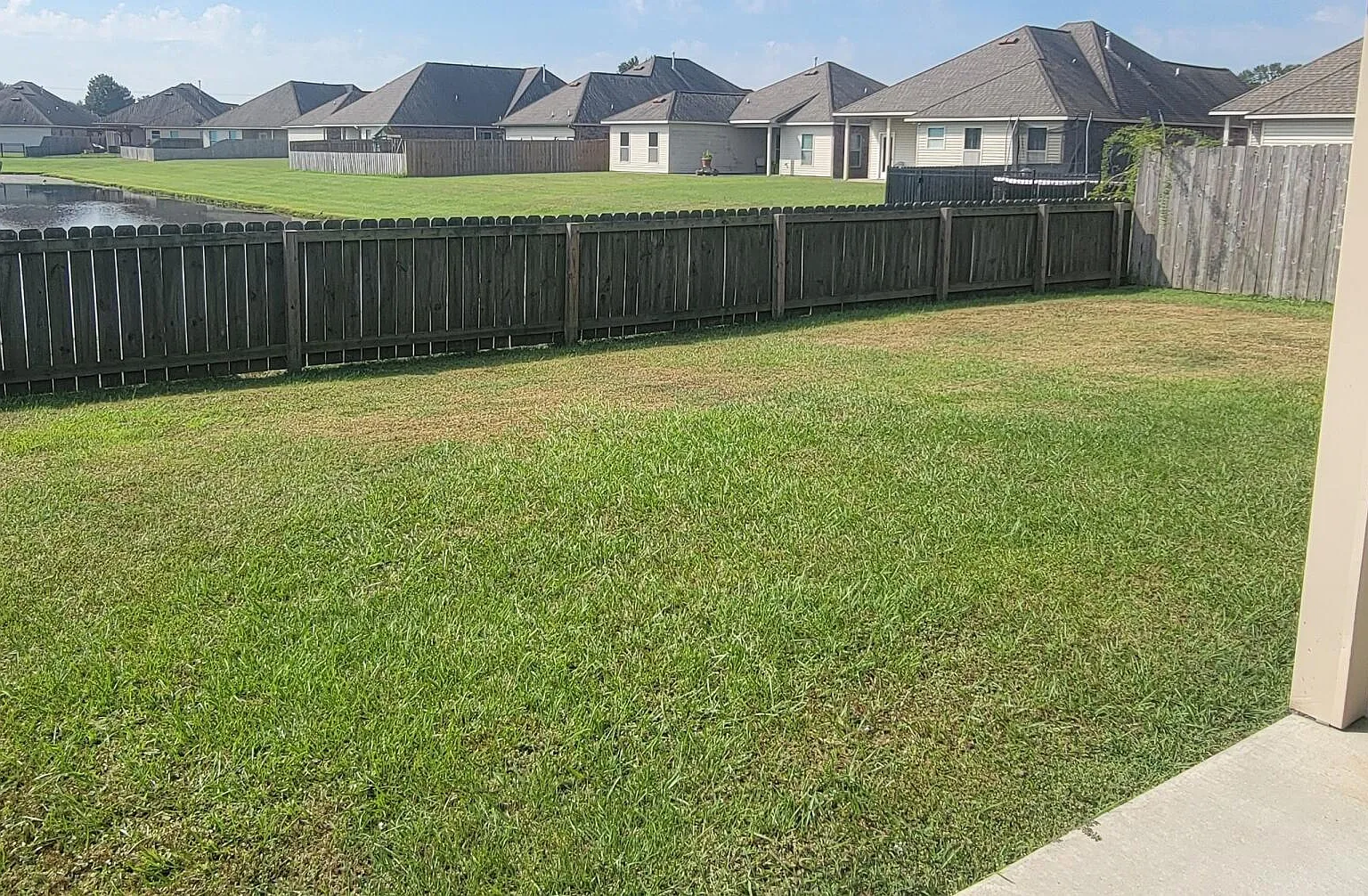 3 bed, 2.0 bath, 1973 sqft, $2,075 — Photo 2