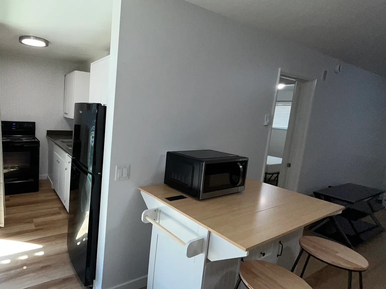 1 bed, 550 sqft, $1,325 — Photo 1