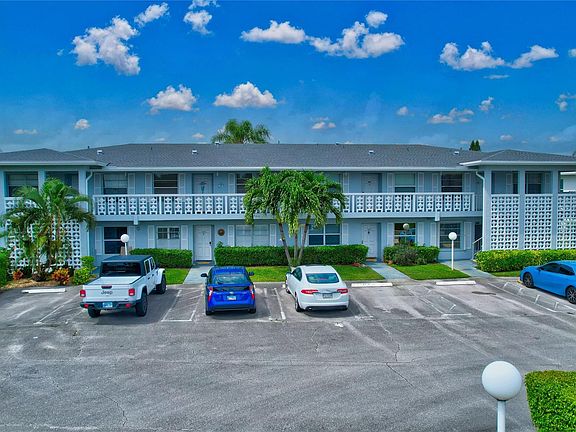 3rd image of 1421 SW 27th Avenue #104