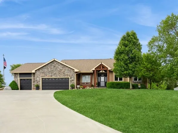 8091 NE 30th Pl, Altoona, IA 50009