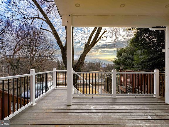 2nd image of 2923 Keswick Rd