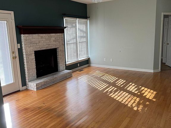 4th image of 1413 Yellow Twig Ln