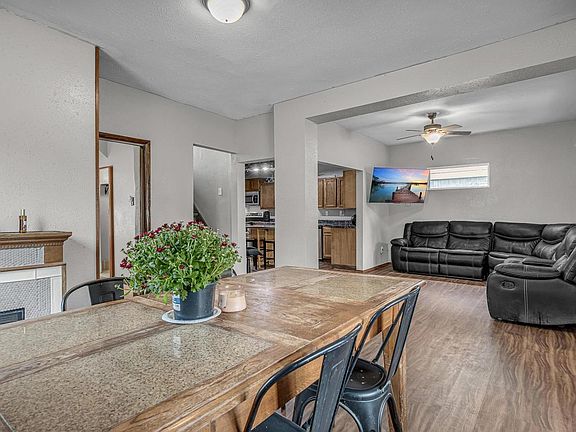 3rd image of 531 N 8TH AVENUE