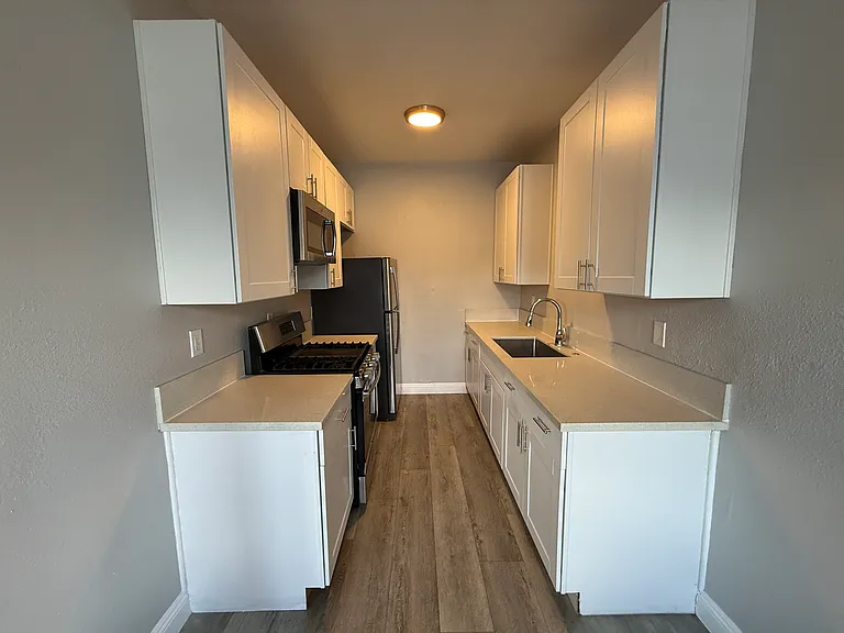 1443 N Alvarado St #205 — Photo 3