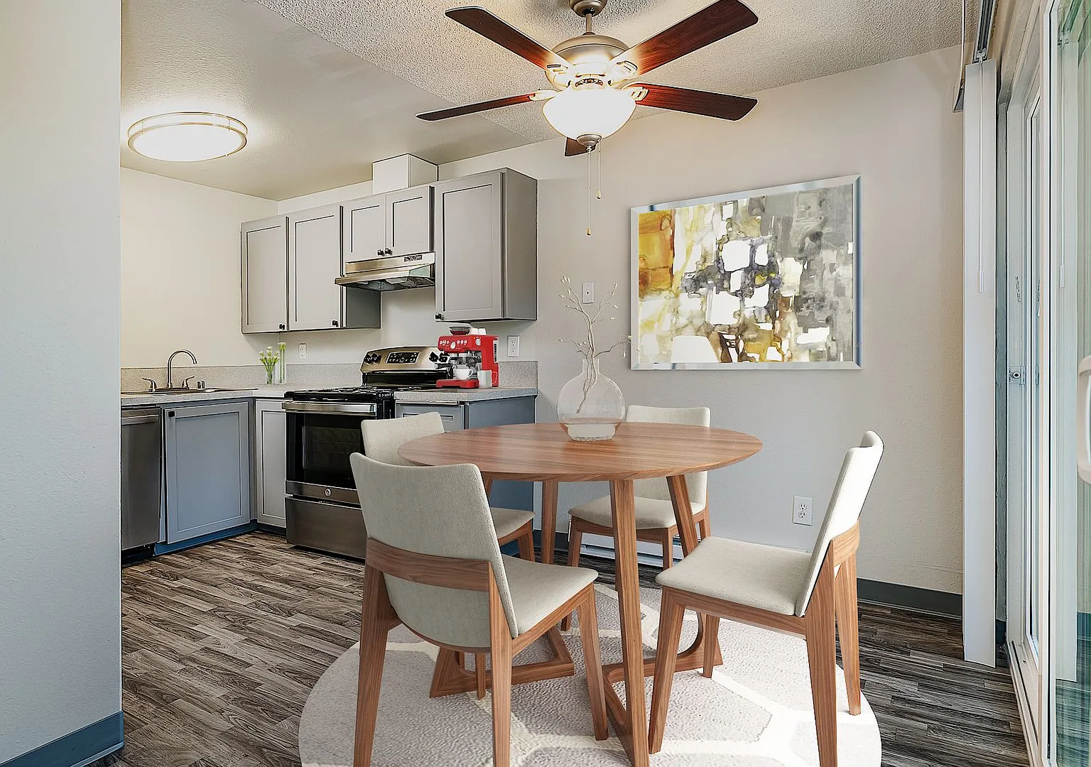 Renovated 2 Bed 1 Baths! Directly Next To JBLM! Hurry Don't Miss Out! — Photo 4
