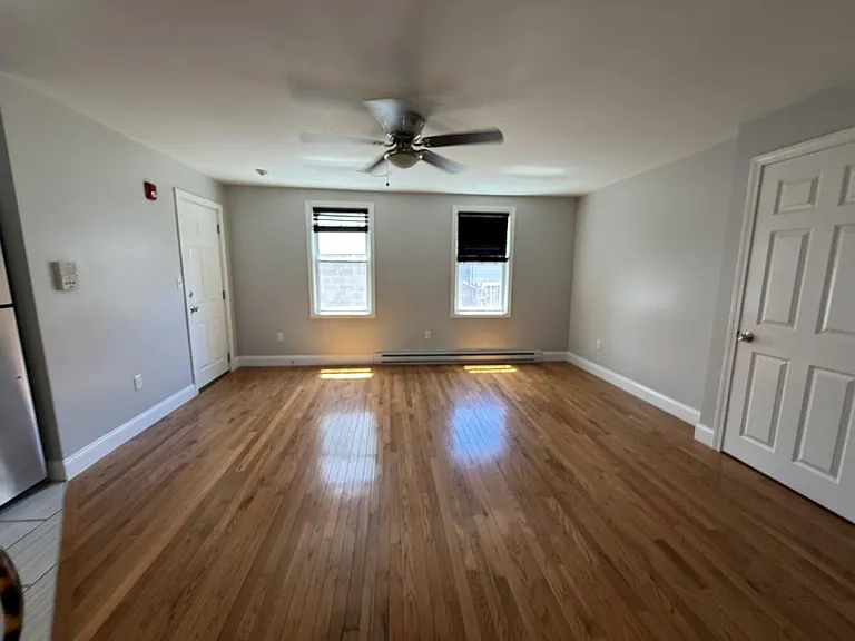 212 Robeson St — Photo 6