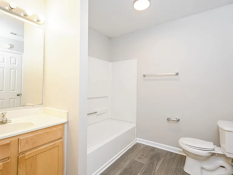 Wendover Ridge Apartments — Photo 29