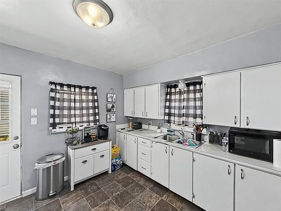 4th image of 3508 37th St