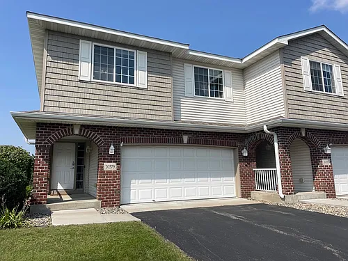 20579 Hampshire Way Photo 1