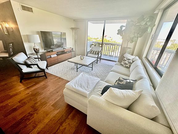 2nd image of 400 E Colonial Dr APT 1004