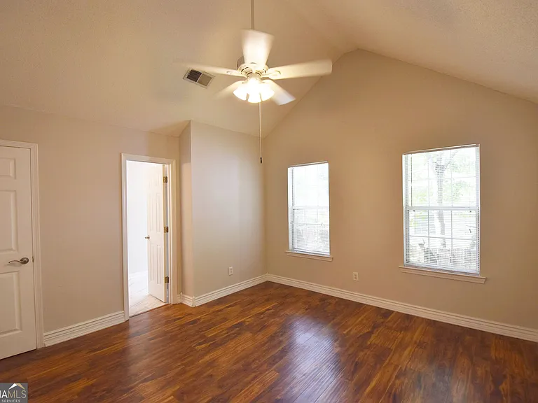 115 S Fairfield Dr — Photo 16