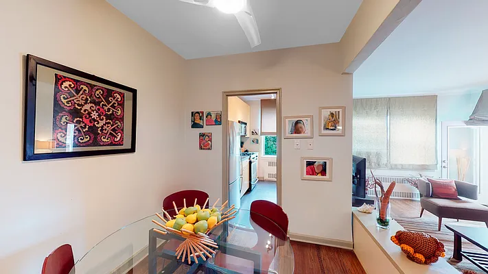 Sold by Maxwell Kates Inc. | media 20