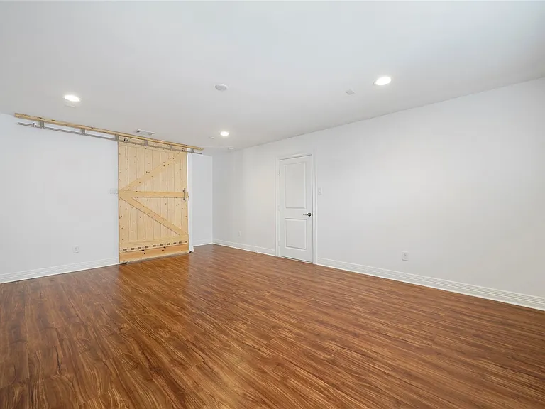724 Link Rd — Photo 19