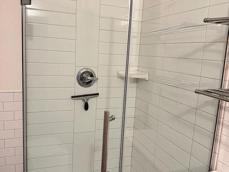 140 Hillcrest Dr #5 — Photo 4