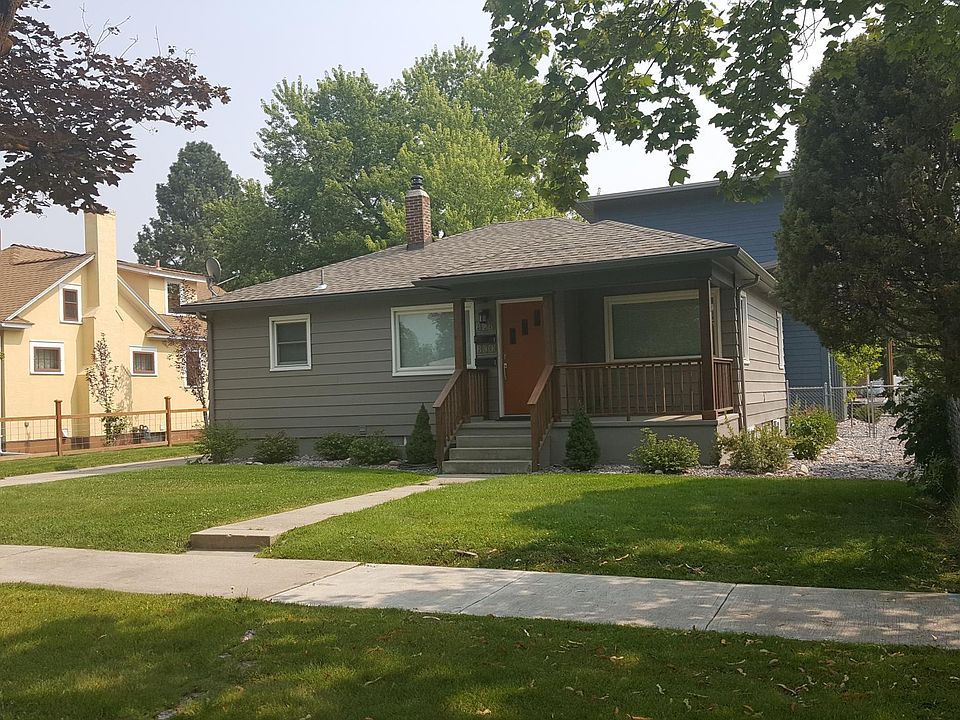 1st image of 830 Woodford St