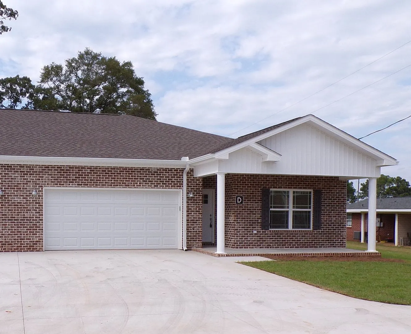 Lowe Drive 323 1-8 — Photo 2