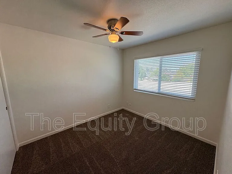 1469 Ben Franklin Ave — Photo 16