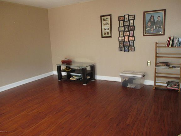 5th image of 459B Portsmouth Dr #459B