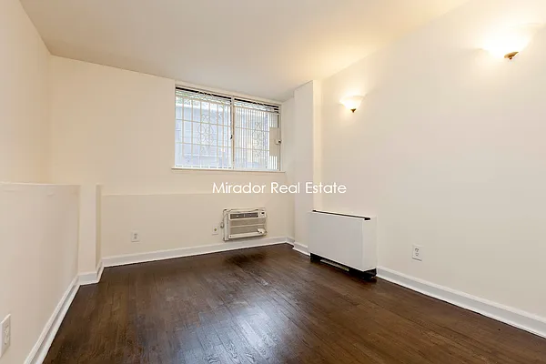 Rented by Mirador Real Estate | media 3